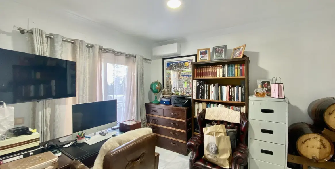 Продажа  отдельно стоящей виллы в Calahonda 8