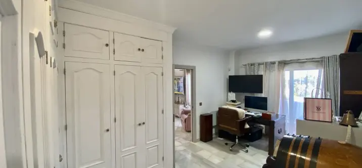 Venta de villa independiente en Calahonda 3