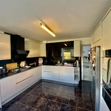 Venta de villa independiente en Calahonda