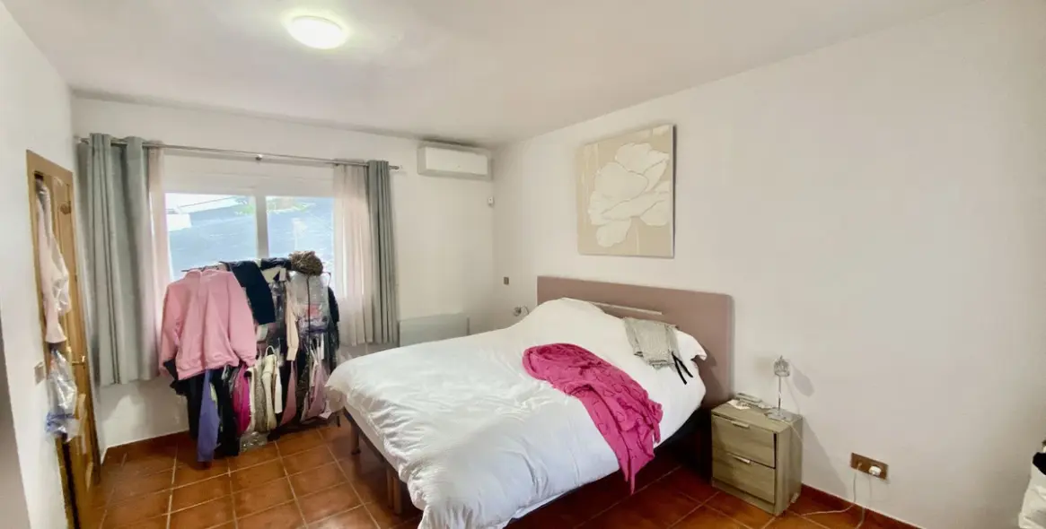 Sale of detached villa in Calahonda 9