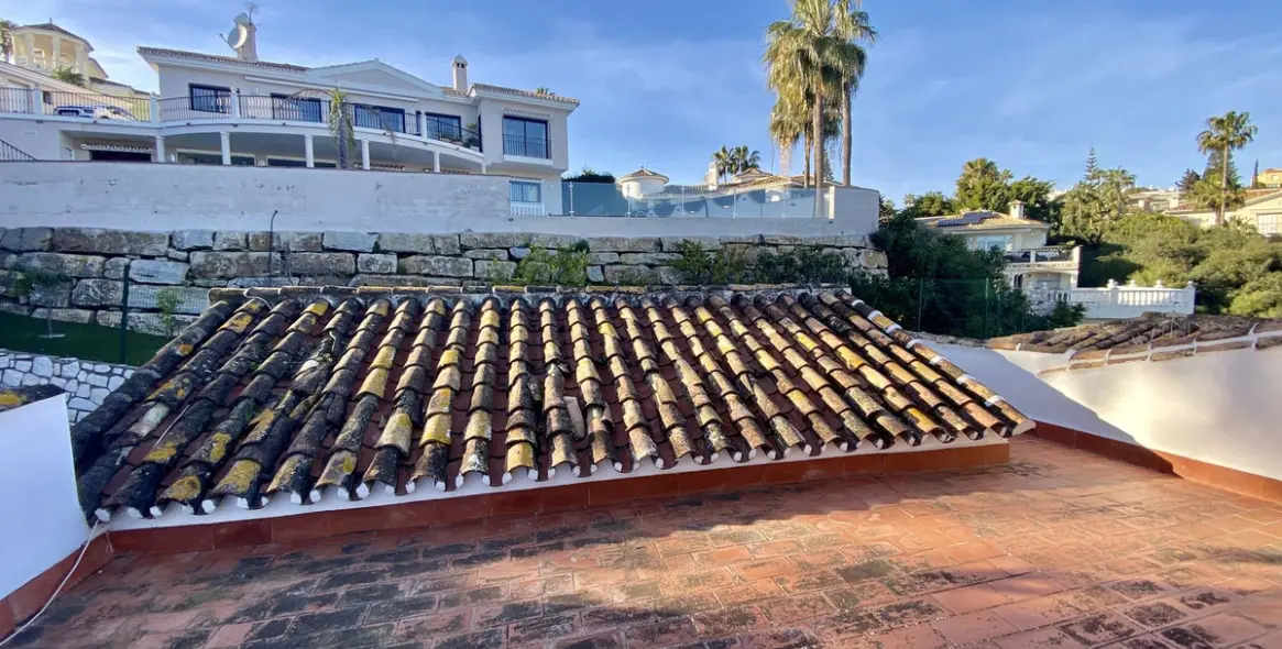 Sale of detached villa in Calahonda 19