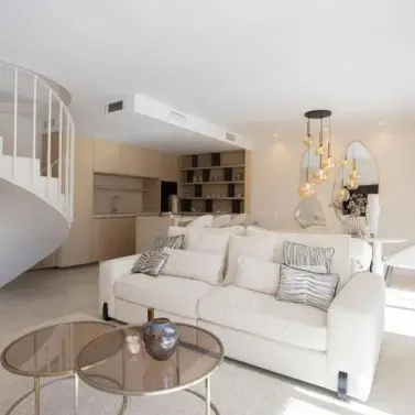 Продажа двухуровневого пентхауса в Nueva Andalucía