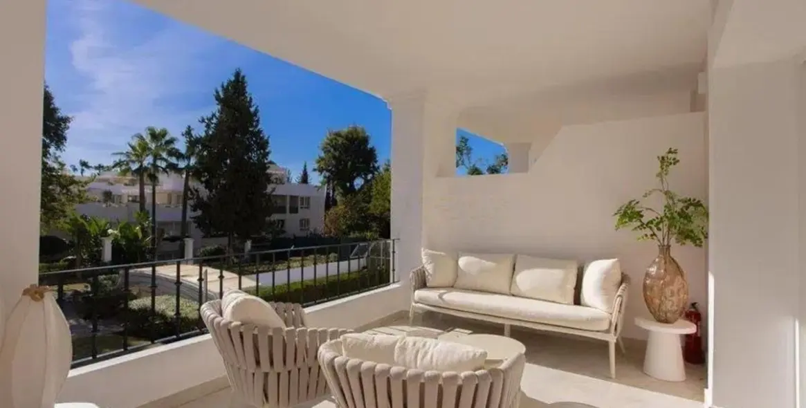 Продажа двухуровневого пентхауса в Nueva Andalucía 8