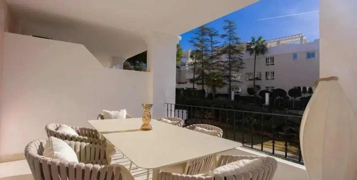 Продажа двухуровневого пентхауса в Nueva Andalucía 9