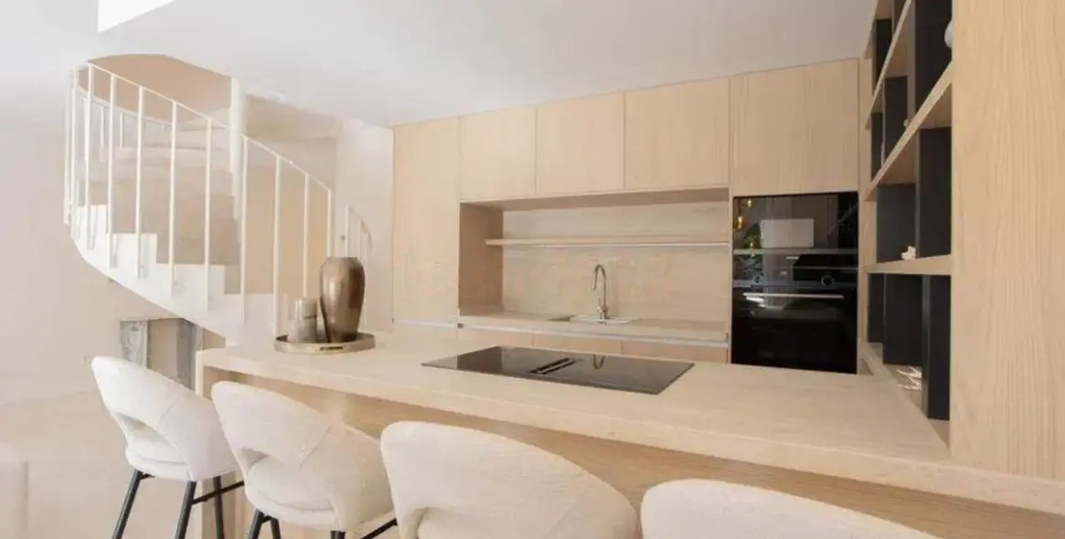 Продажа двухуровневого пентхауса в Nueva Andalucía 12