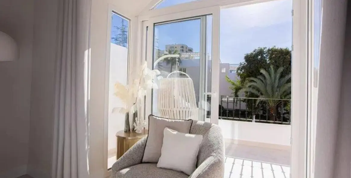 Продажа двухуровневого пентхауса в Nueva Andalucía 19