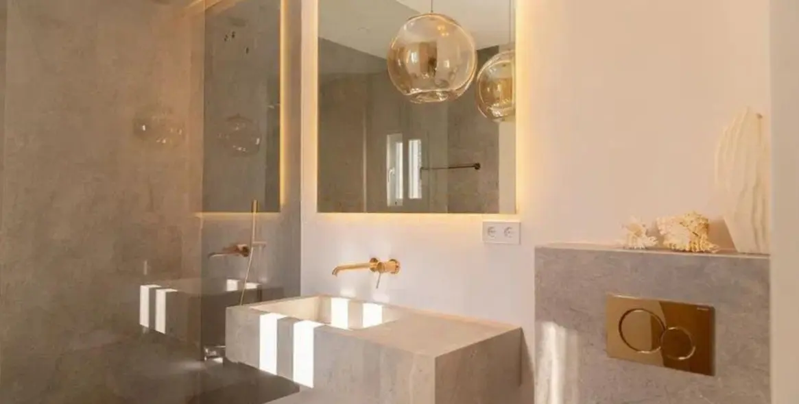 Sale of penthouse duplex in Nueva Andalucía 26