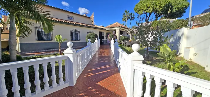 Продажа  отдельно стоящей виллы в Benalmadena Costa 0