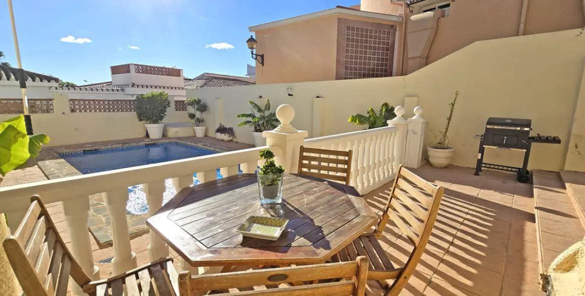 Продажа  отдельно стоящей виллы в Benalmadena Costa 13