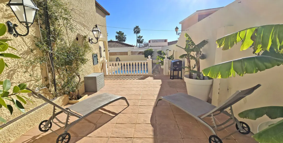 Продажа  отдельно стоящей виллы в Benalmadena Costa 16