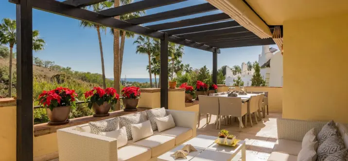 Продажа апартаментов на первом этаже в The Golden Mile 0