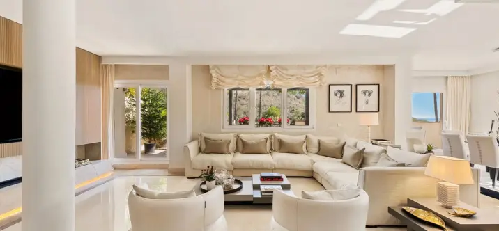 Продажа апартаментов на первом этаже в The Golden Mile 1