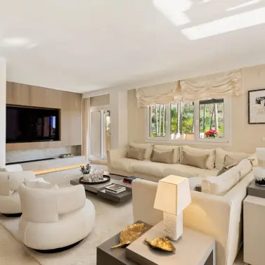 Продажа апартаментов на первом этаже в The Golden Mile