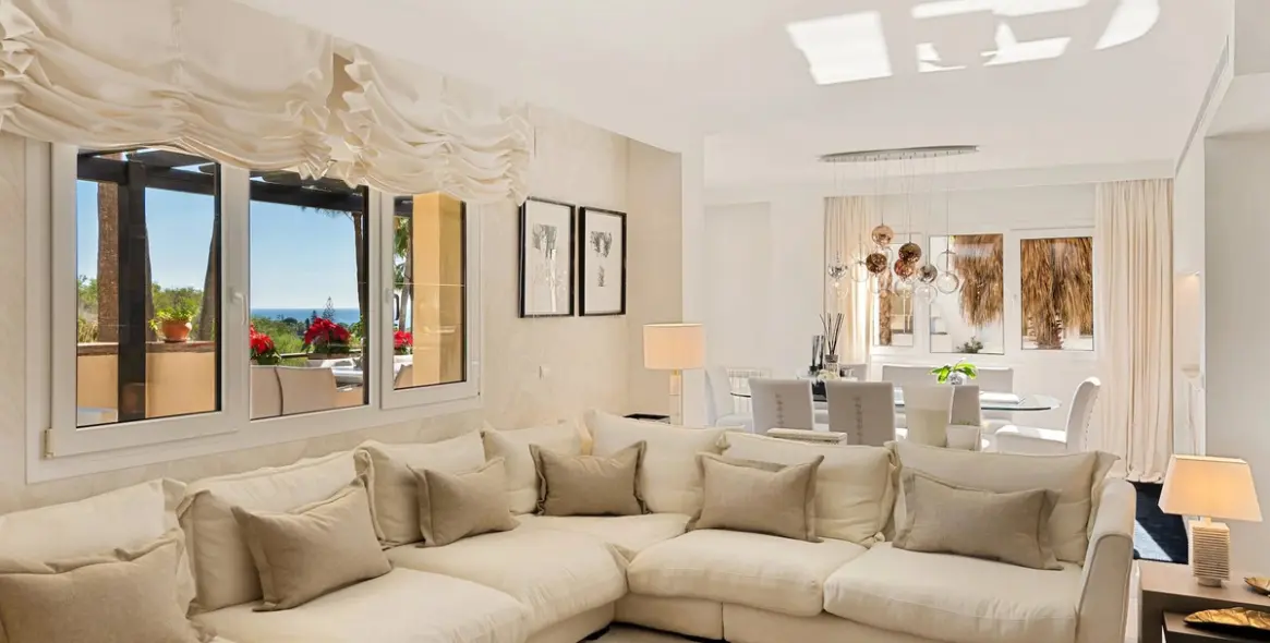 Продажа апартаментов на первом этаже в The Golden Mile 4