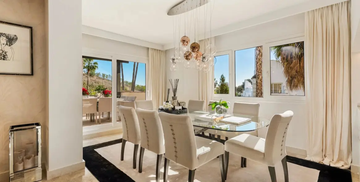 Продажа апартаментов на первом этаже в The Golden Mile 7