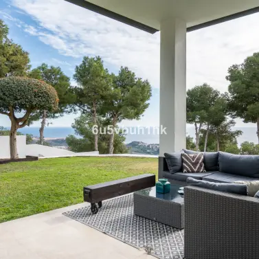 Продажа таунхауса в Malaga - Este