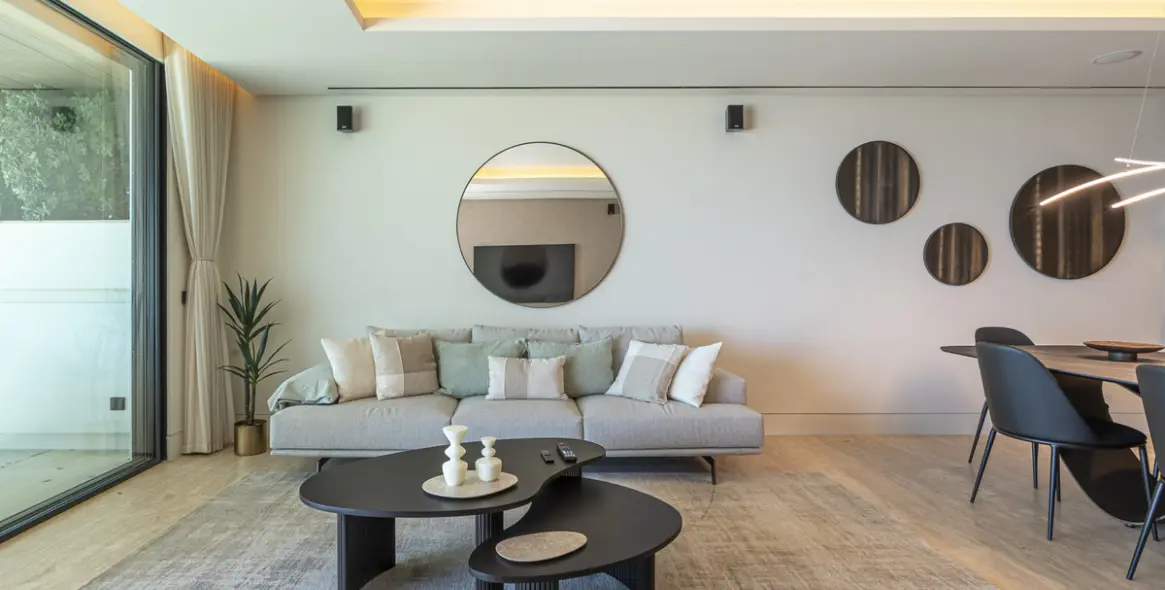 Продажа апартаментов на среднем этаже в Estepona 10