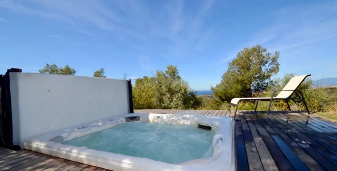 Продажа  отдельно стоящей виллы в El Rosario 11