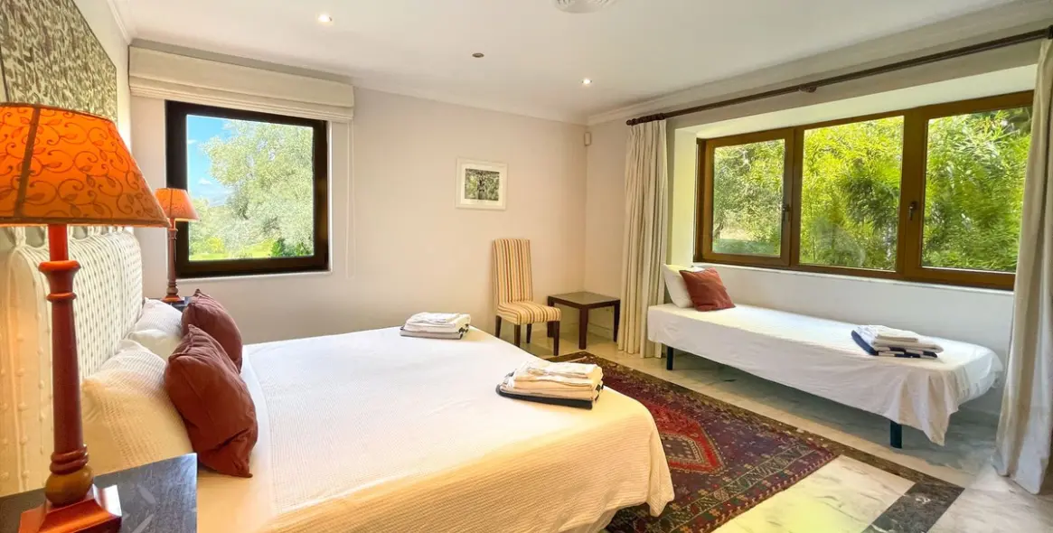 Продажа  отдельно стоящей виллы в El Rosario 20