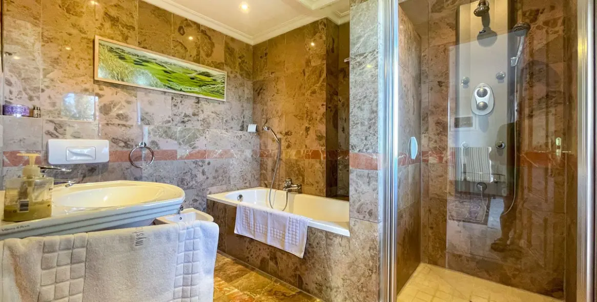 Продажа  отдельно стоящей виллы в El Rosario 22