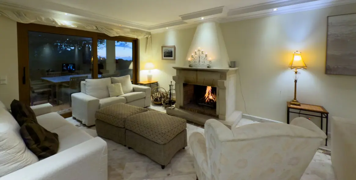 Продажа  отдельно стоящей виллы в El Rosario 54