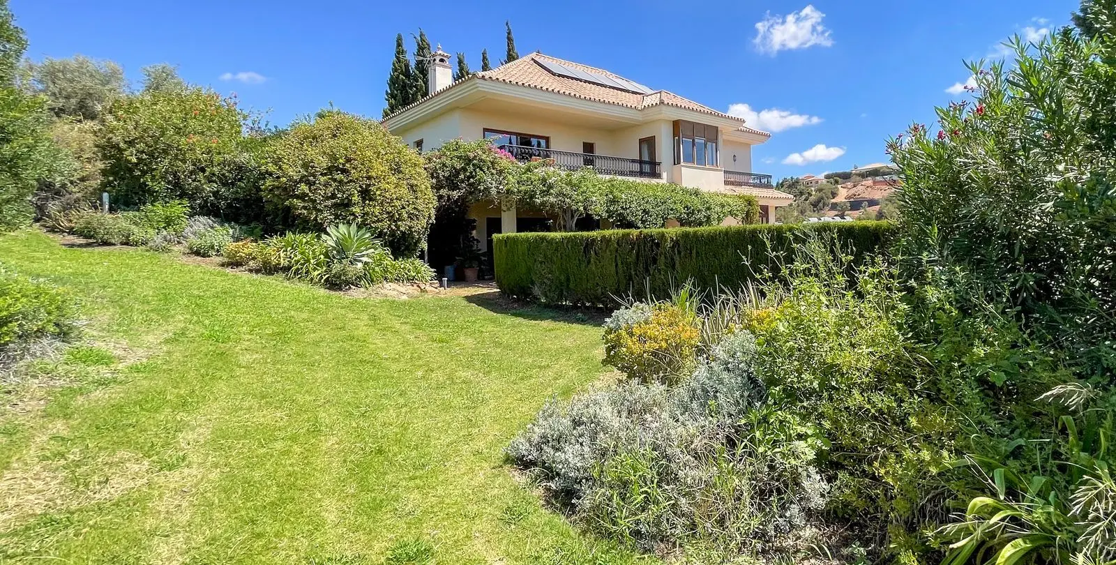 Venta de villa independiente en El Rosario 29
