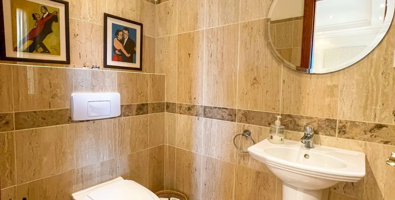 Venta de villa independiente en El Rosario 37