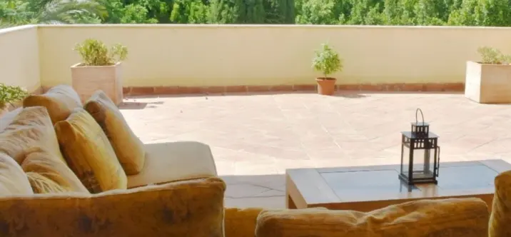 Продажа  отдельно стоящей виллы в San Roque 1