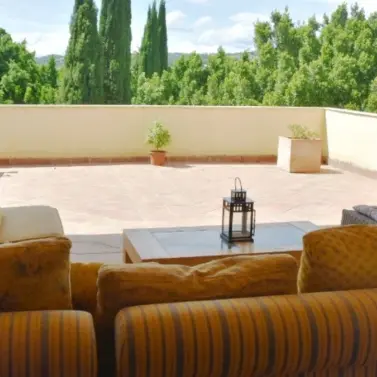 Продажа  отдельно стоящей виллы в San Roque