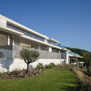 Продажа  отдельно стоящей виллы в Sotogrande