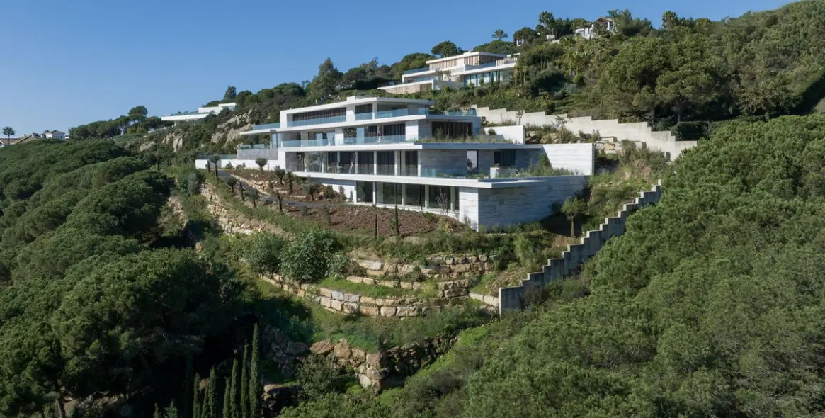 Продажа  отдельно стоящей виллы в Sotogrande 2