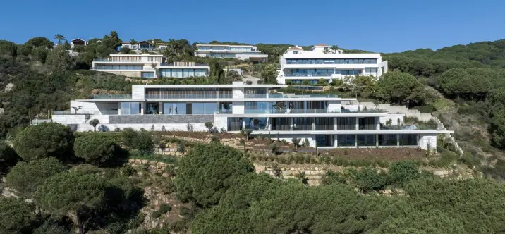 Продажа  отдельно стоящей виллы в Sotogrande 2