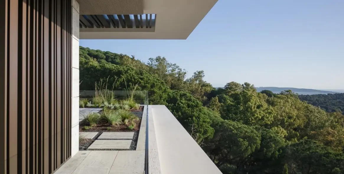 Продажа  отдельно стоящей виллы в Sotogrande 11