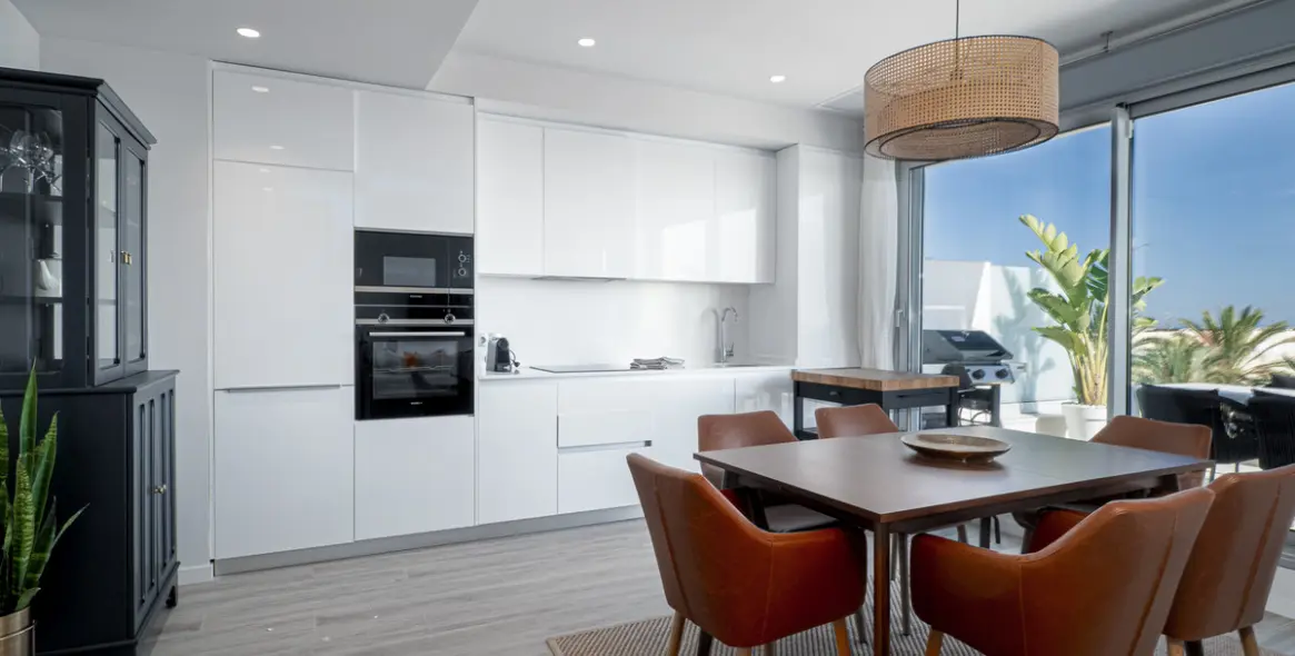 Long-term rent of penthouse in Cancelada 6