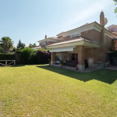 Long-term rent of townhouse in Santa Clara