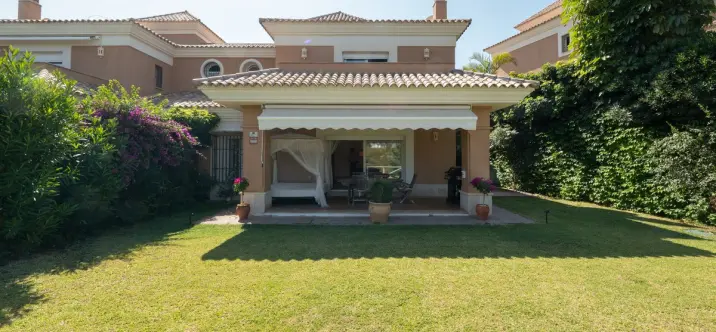 Long-term rent of townhouse in Santa Clara 3