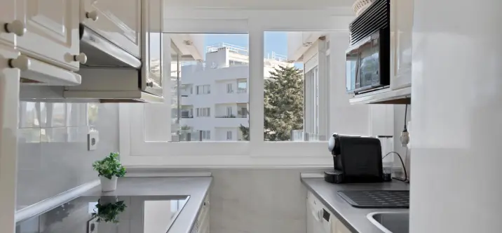 Long-term rent of middle floor apartment in Río Real 3