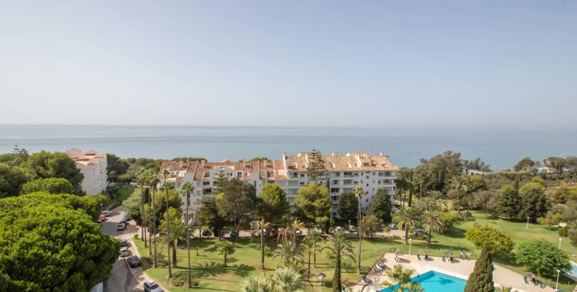 Долгосрочная аренда апартаментов на среднем этаже в Río Real 36