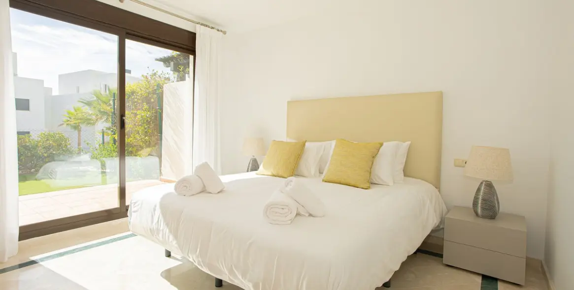 Sale of ground floor apartment in Casares Playa 18