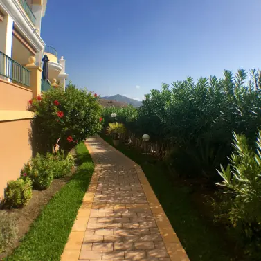 Продажа апартаментов на среднем этаже в Nerja