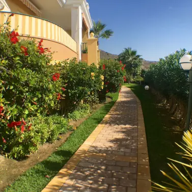 Продажа апартаментов на среднем этаже в Nerja