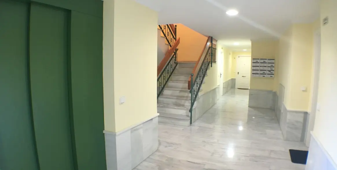 Продажа апартаментов на среднем этаже в Nerja 11