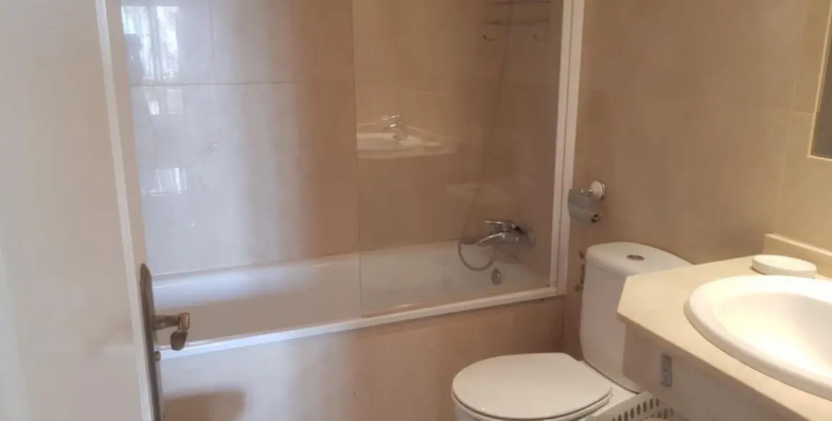 Продажа апартаментов на среднем этаже в Nerja 13