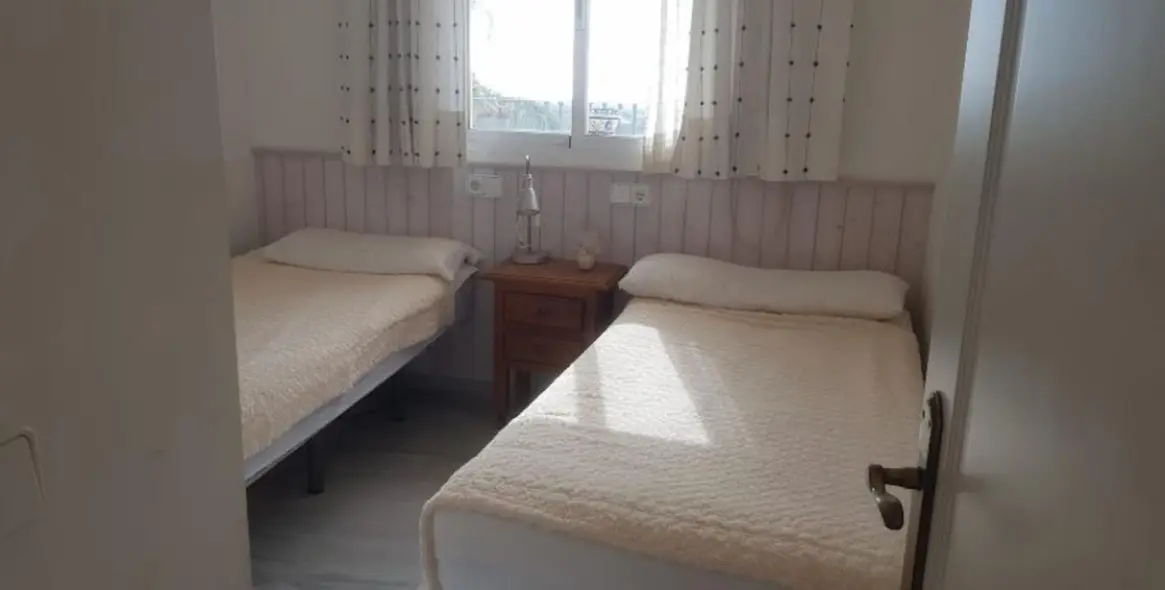 Продажа апартаментов на среднем этаже в Nerja 14