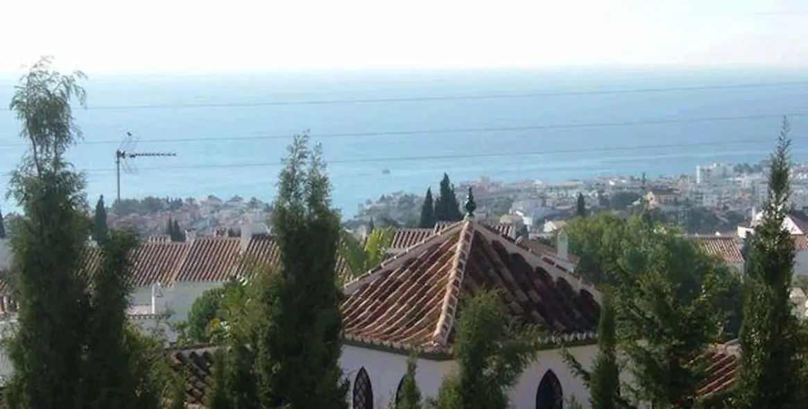 Продажа апартаментов на среднем этаже в Nerja 12