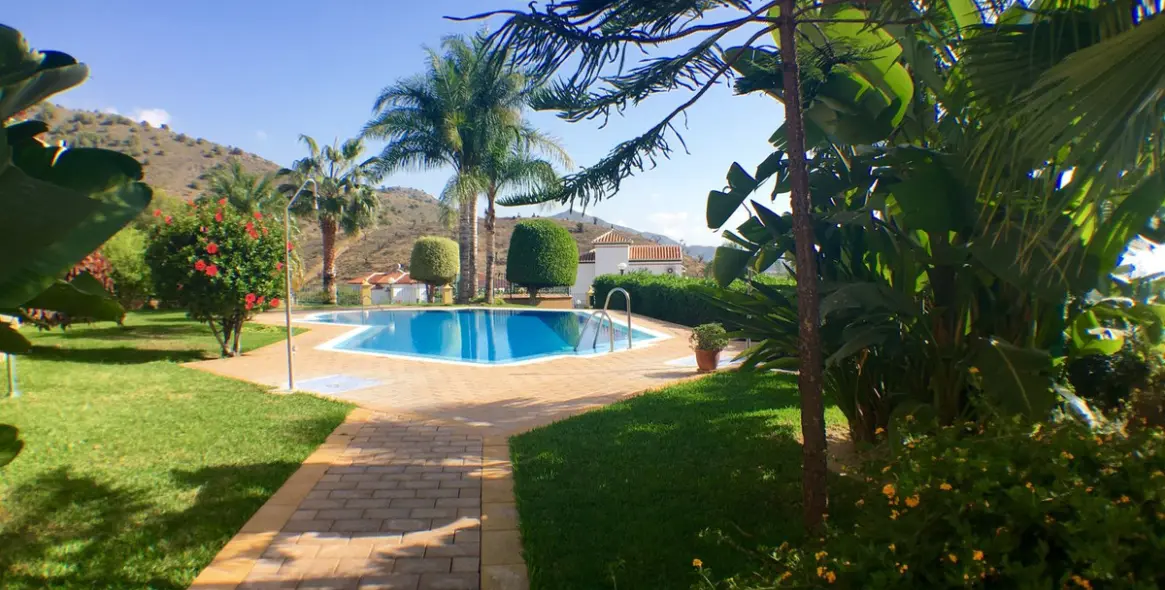 Продажа апартаментов на среднем этаже в Nerja 23