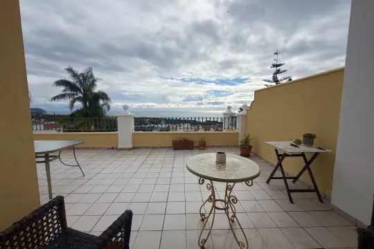Image 7 thumb