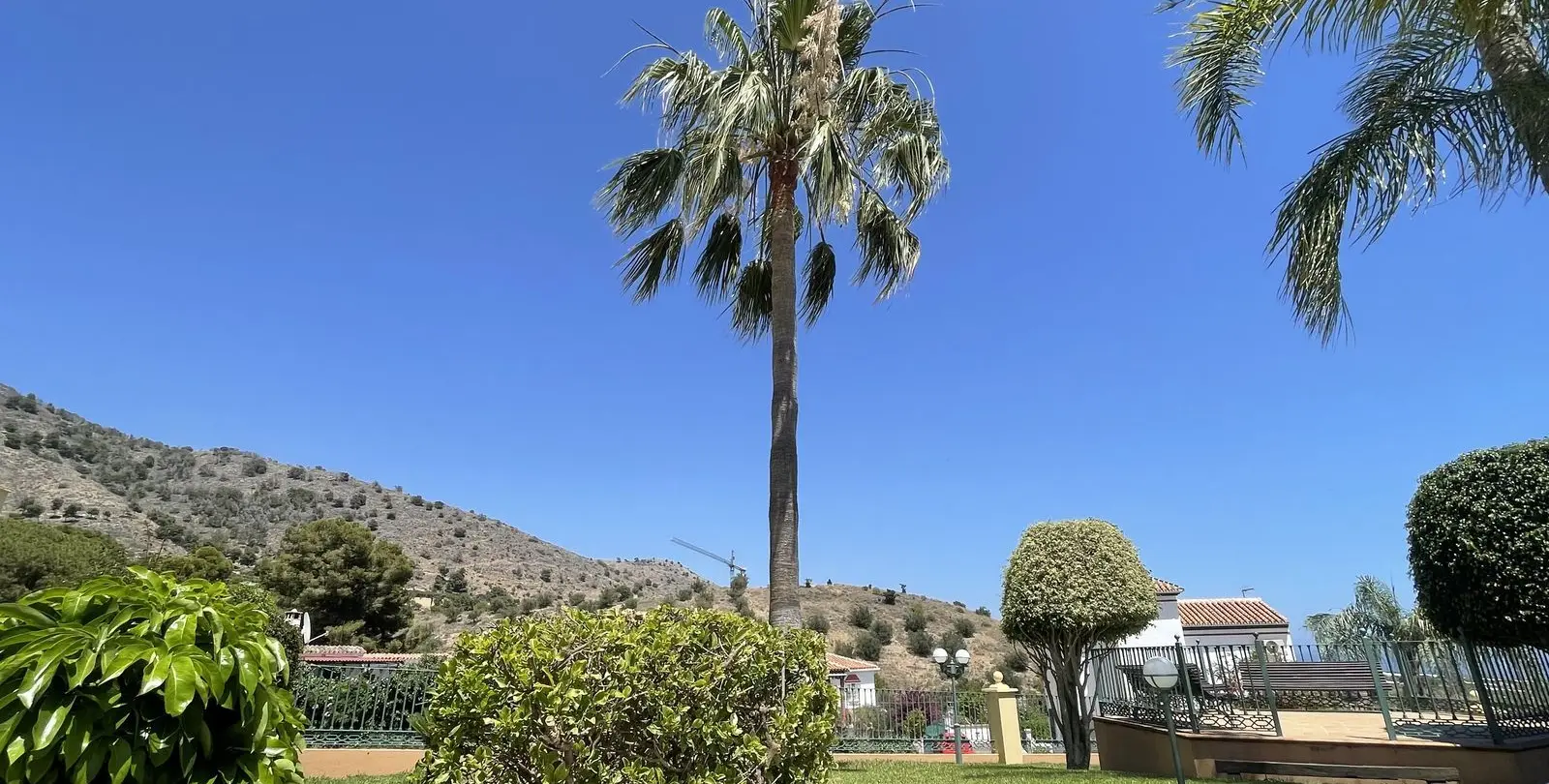Sale of middle floor apartment in Nerja 28