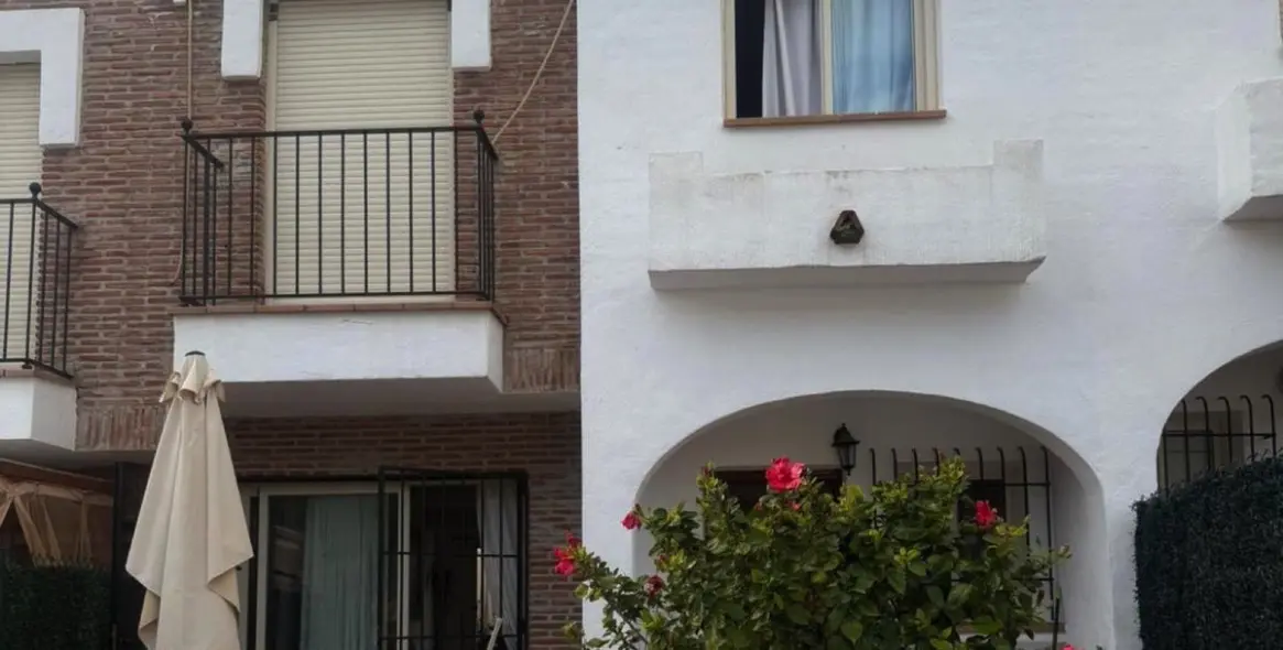 Продажа таунхауса в Benahavís 1