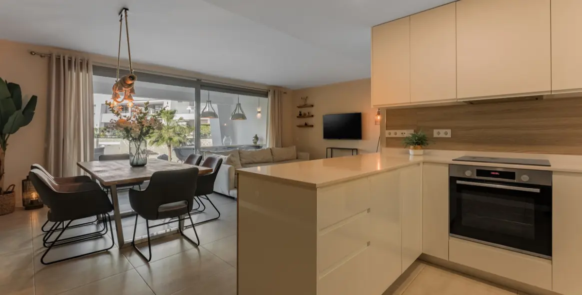 Продажа апартаментов на среднем этаже в Estepona 3